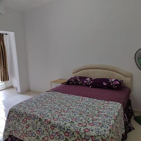 Nilai Impian Homestay @ Dillenia Exterior photo