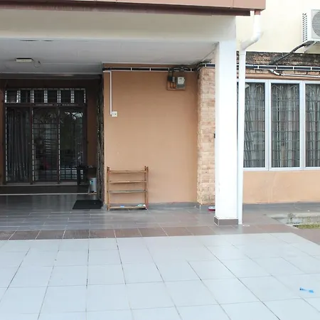 Nilai Impian Homestay @ Dillenia Exterior photo